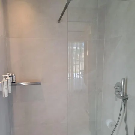 Thrive Aparthotel 3*